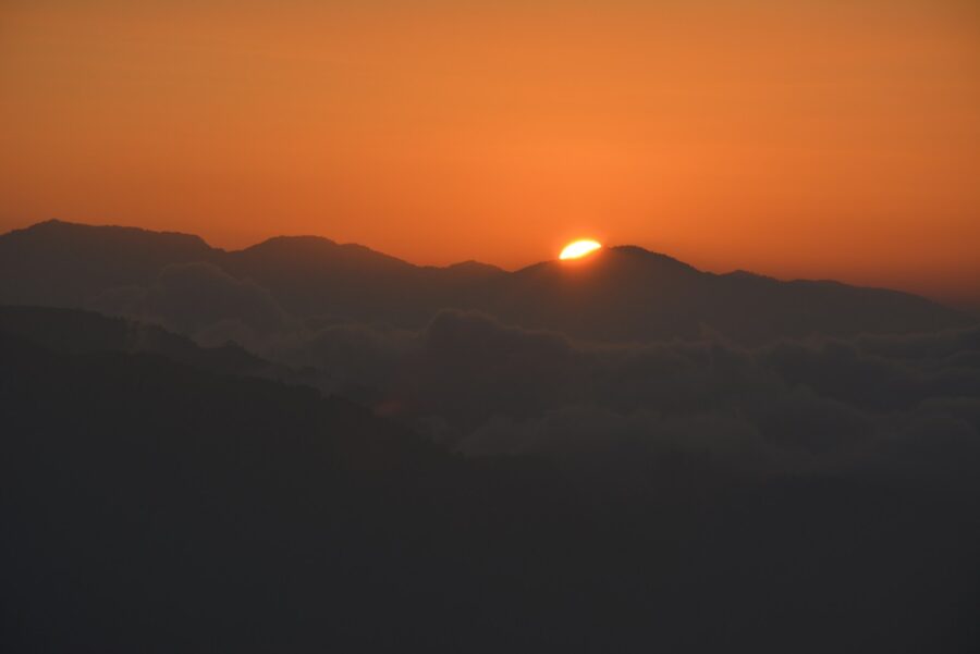 Mukteshwar-Sunrise ridge